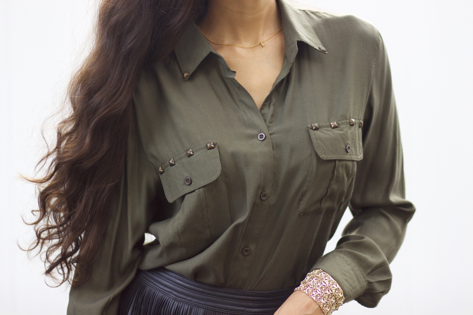 green button up shirt outfit