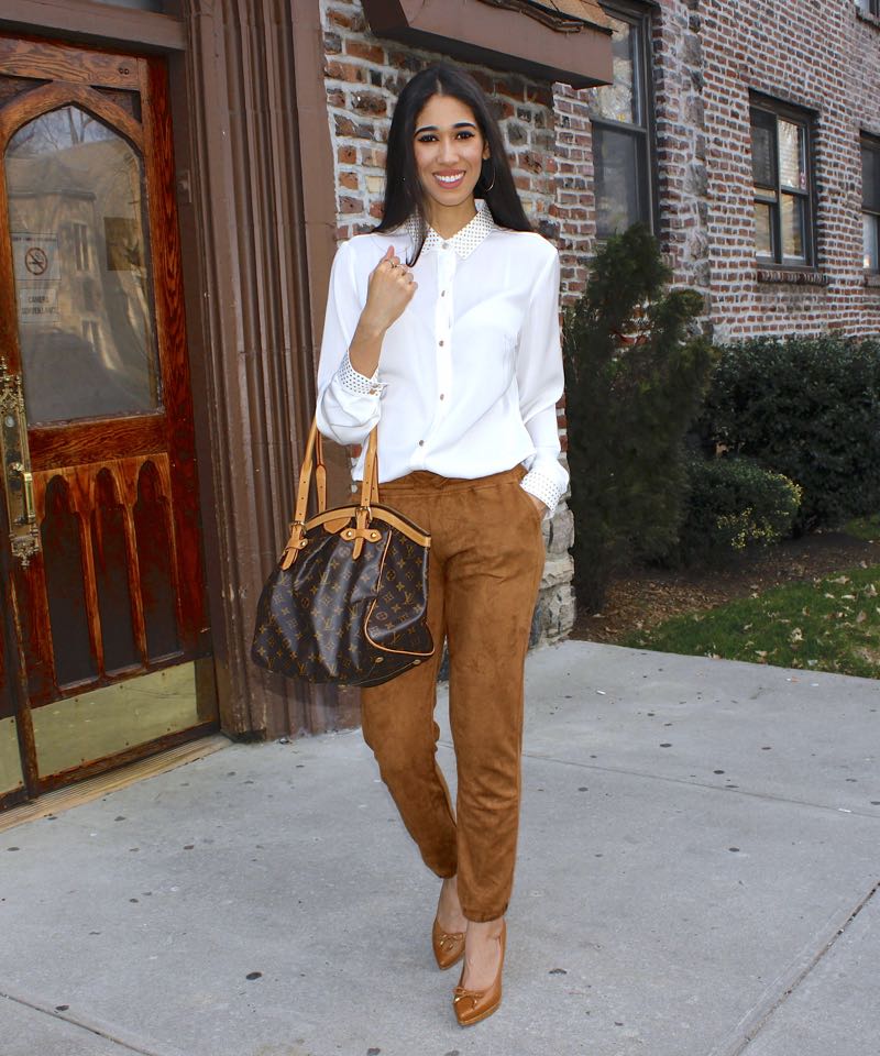 Brown Suede Pants Smart Casual Outfits For Women (2 ideas & outfits)