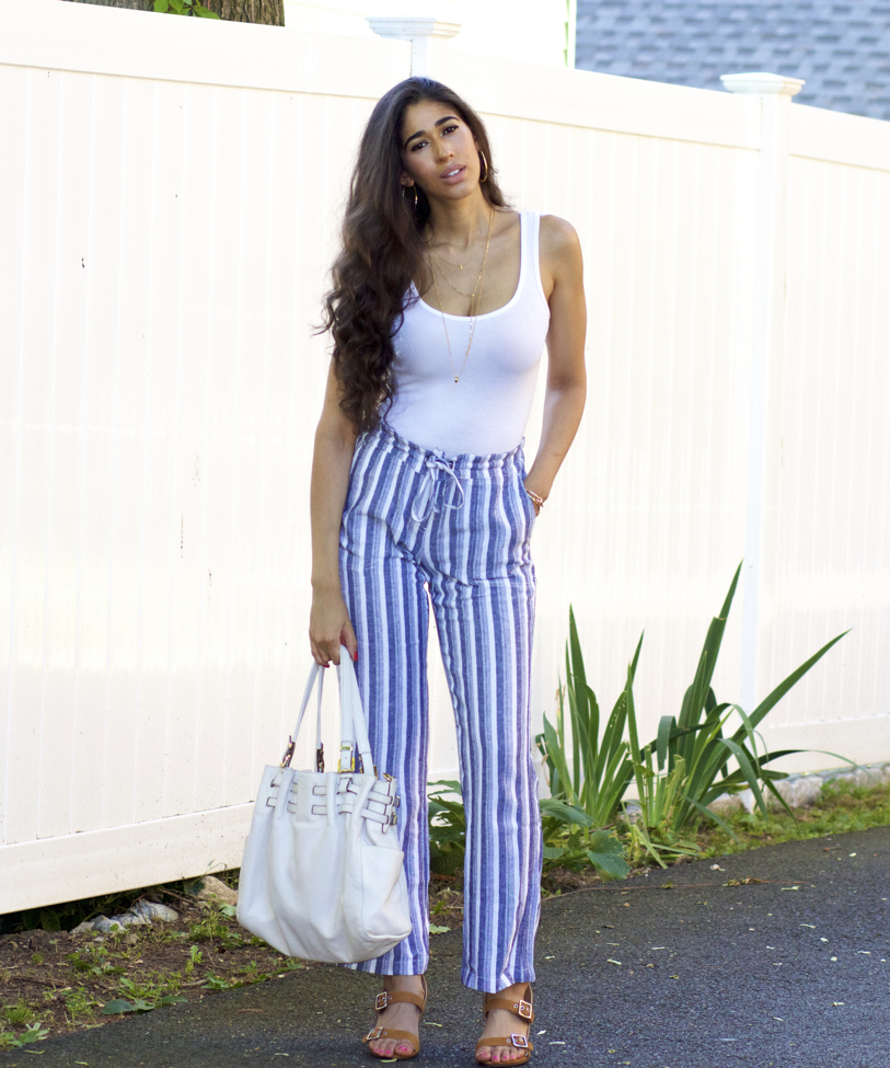 Outfits with store blue striped pants