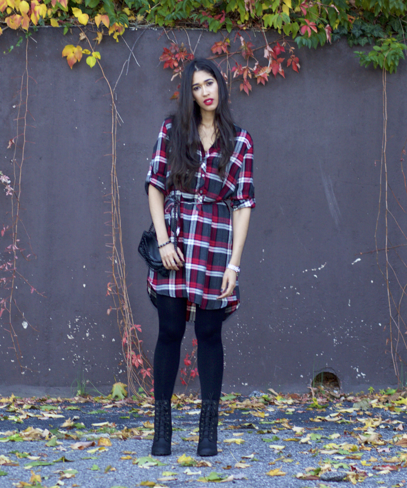 Fashion Trends  Plaid shirt outfits, Outfits with leggings, Plaid