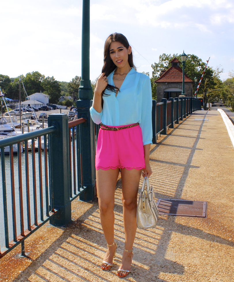 Arriba 88+ imagen hot pink and blue outfit